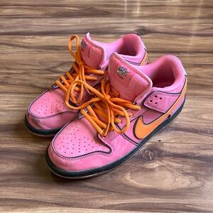 Nike SB Dunk Low x The Powerpuff Girls "Blossom" Sneakers Size 9.5 Pink